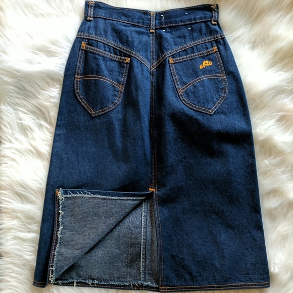 chic Dresses & Skirts - Vintage NWOT Chic by h.i.s Jean Skirt Size 11/12